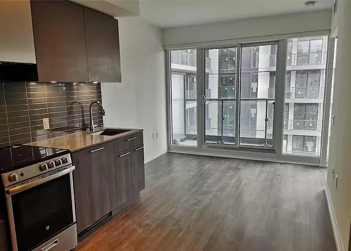 Cozy Room In A Shared 2Bedrooms Condo