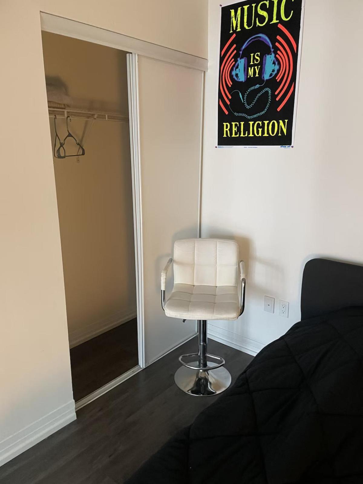 Cozy In A Shared 2bedrooms